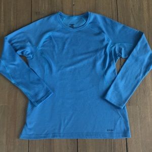 Patagonia mid weight layering top size M